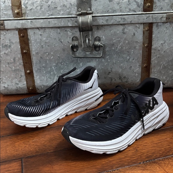 Hoka Shoes - HOKA Rincon 3 Women Sneakers - Black and White